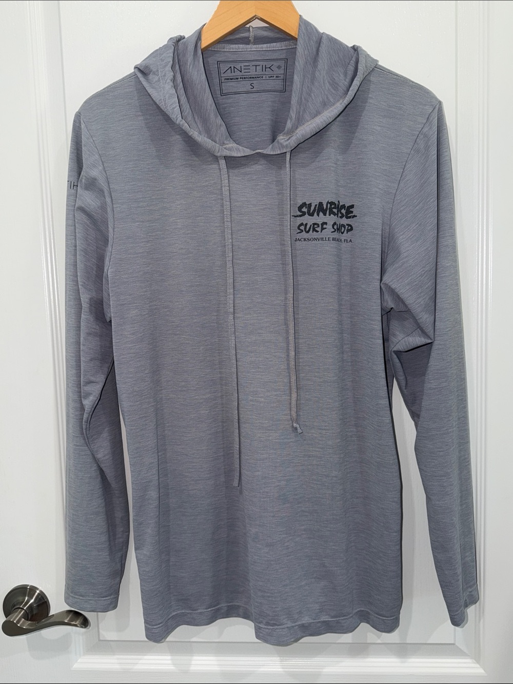 Anetik Sunrise Surf Shop Men's Gray Hooded Long-Sleeve Shirt UV sun shirt small